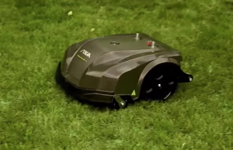 robot rasaerba autoclip di stiga