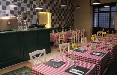 tavola apparecchiata