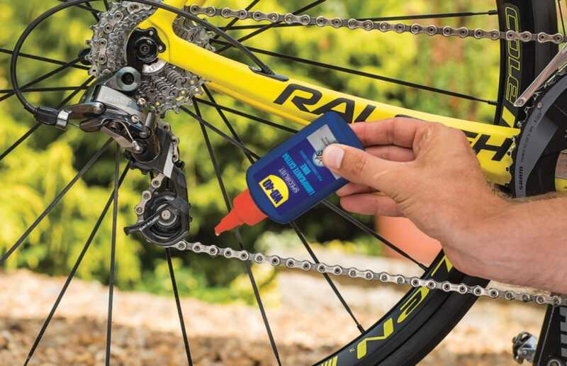 lubrificare la catena della bici