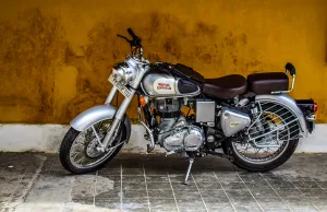 moto-lucida-brillante