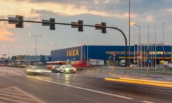 Ikea al tramonto