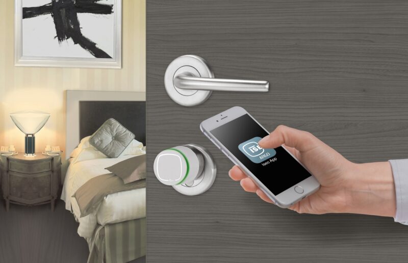 aprire la porta con lo smartphone