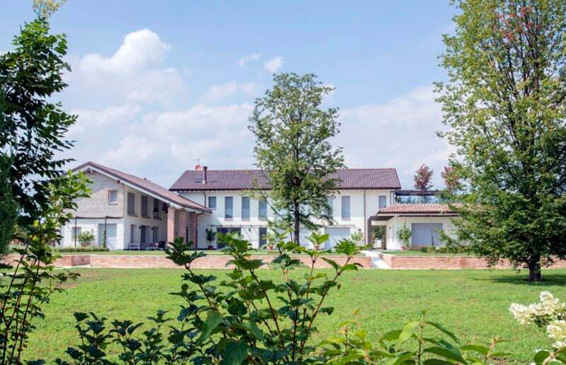 vila con tetto fotovoltaico