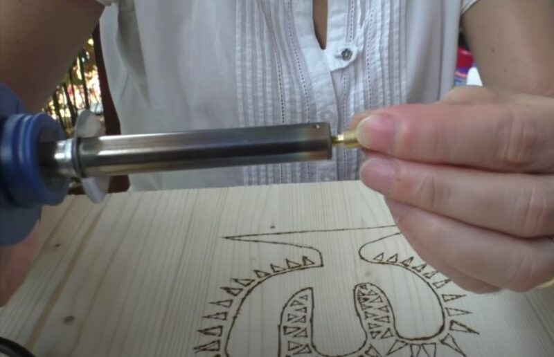 decorare con il pirografo