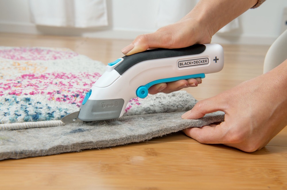 Le Forbici Elettriche BlackDecker In Azione