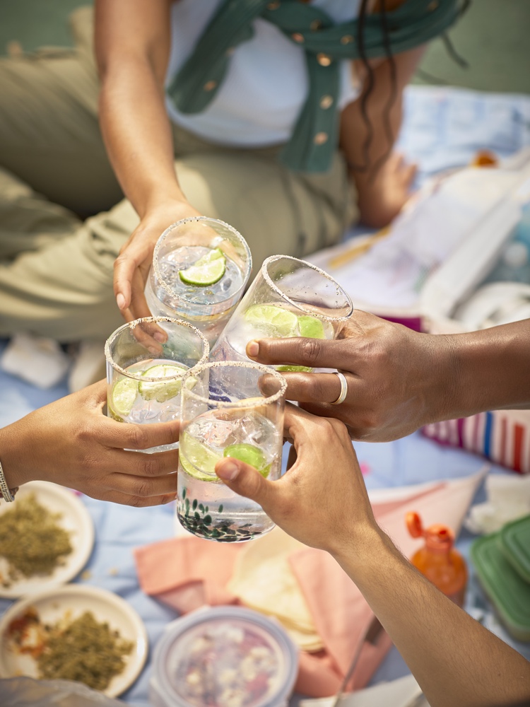 I Bicchieri Coriandoli Di Liliana Ovalle