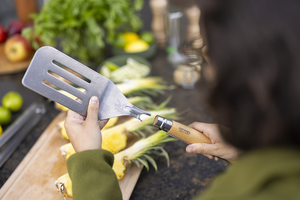 SPATOLA + PER BARBECUE DI OPINEL