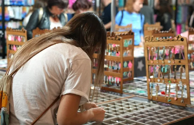 hobbista alla fiera di Bologna