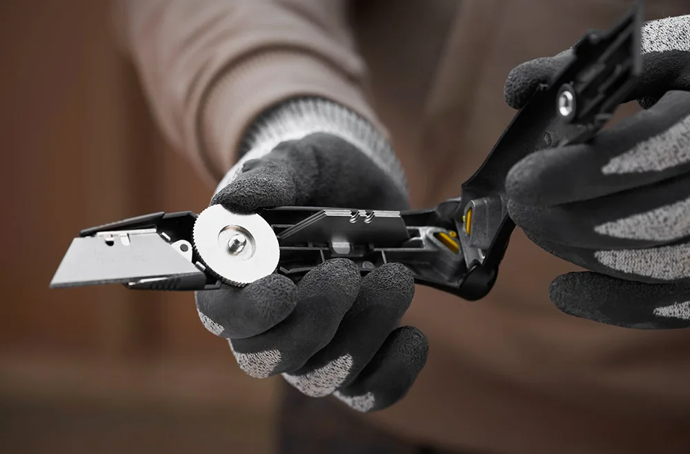 COLTELLO STANLEY FATMAX A LAMA FISSA USO INTENSO