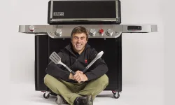 Kristian Ghedina cucina al barbecue Weber