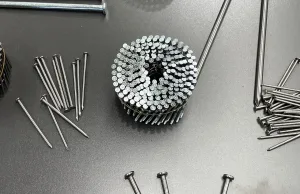 chiodi di varie misure